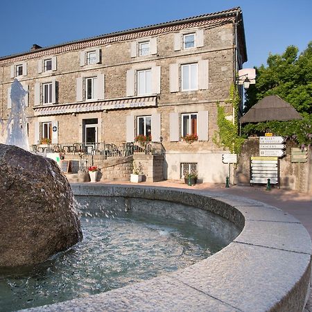 Hotel Restaurant Le Sully Saint-Saud-Lacoussière Dış mekan fotoğraf
