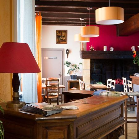 Hotel Restaurant Le Sully Saint-Saud-Lacoussière Dış mekan fotoğraf